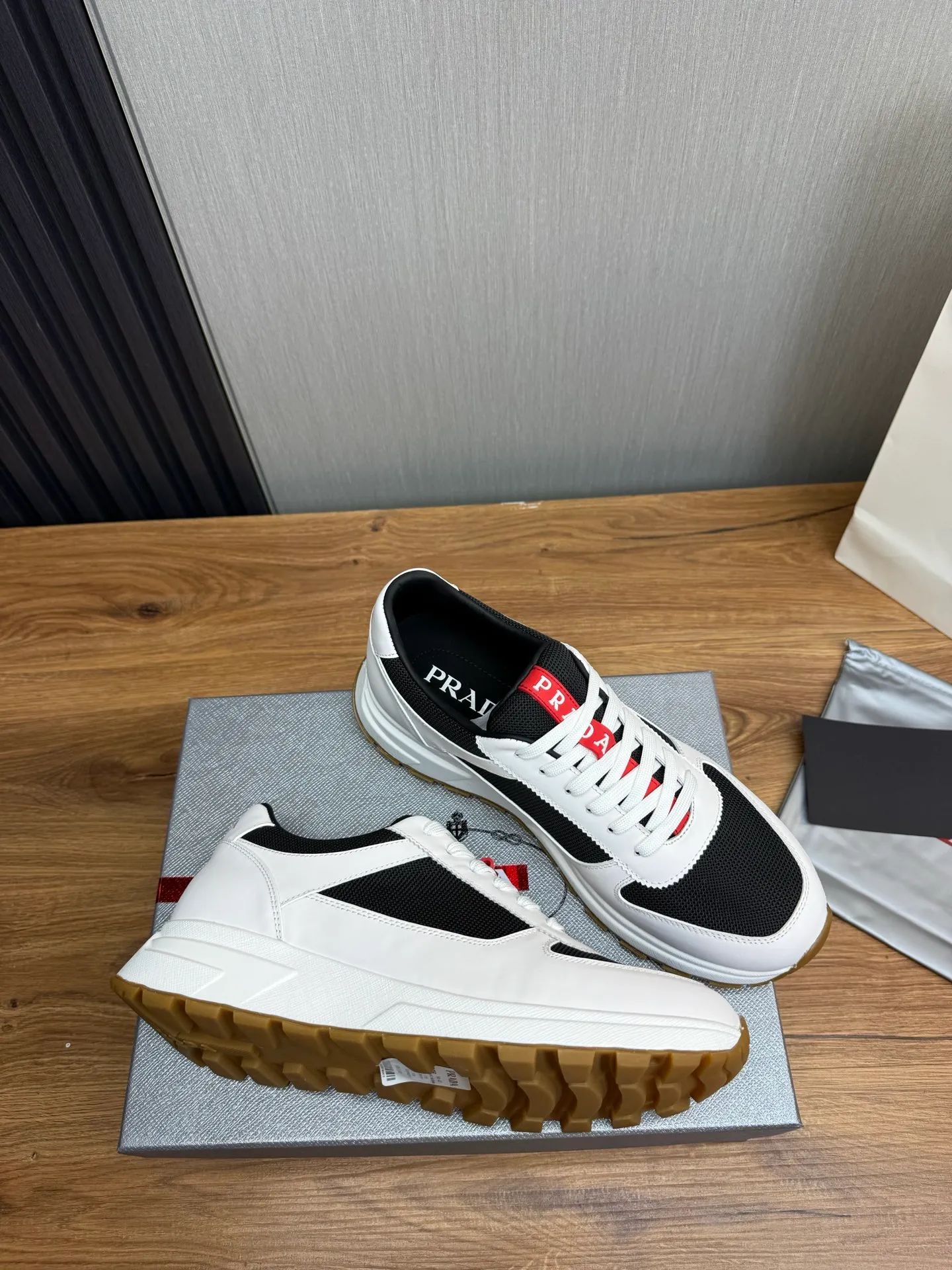 Men's shoes 💰560💰 [PRADA] Men's shoes are popular in the counter, official website is synchronized, 1 high-quality shipment ✔️Original cowhide upper + cowhide lining, 1🆚1 replica, original sole, 38-45 (45 customized, non-refundable)